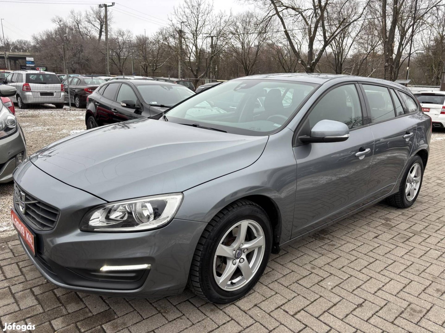 Volvo V60 2.0 D [D2] Momentum Teljes szervizmúl...